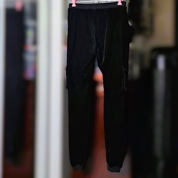 Guess Los Angeles Black Velvet Cargo Pants/Joggers - Picture 2 of 7